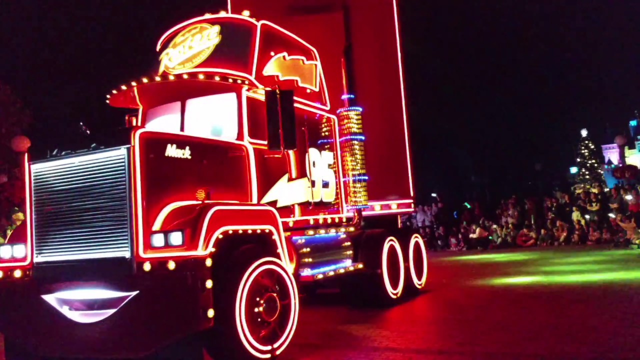 Hong Kong Disneyland's Paint the Night Parade