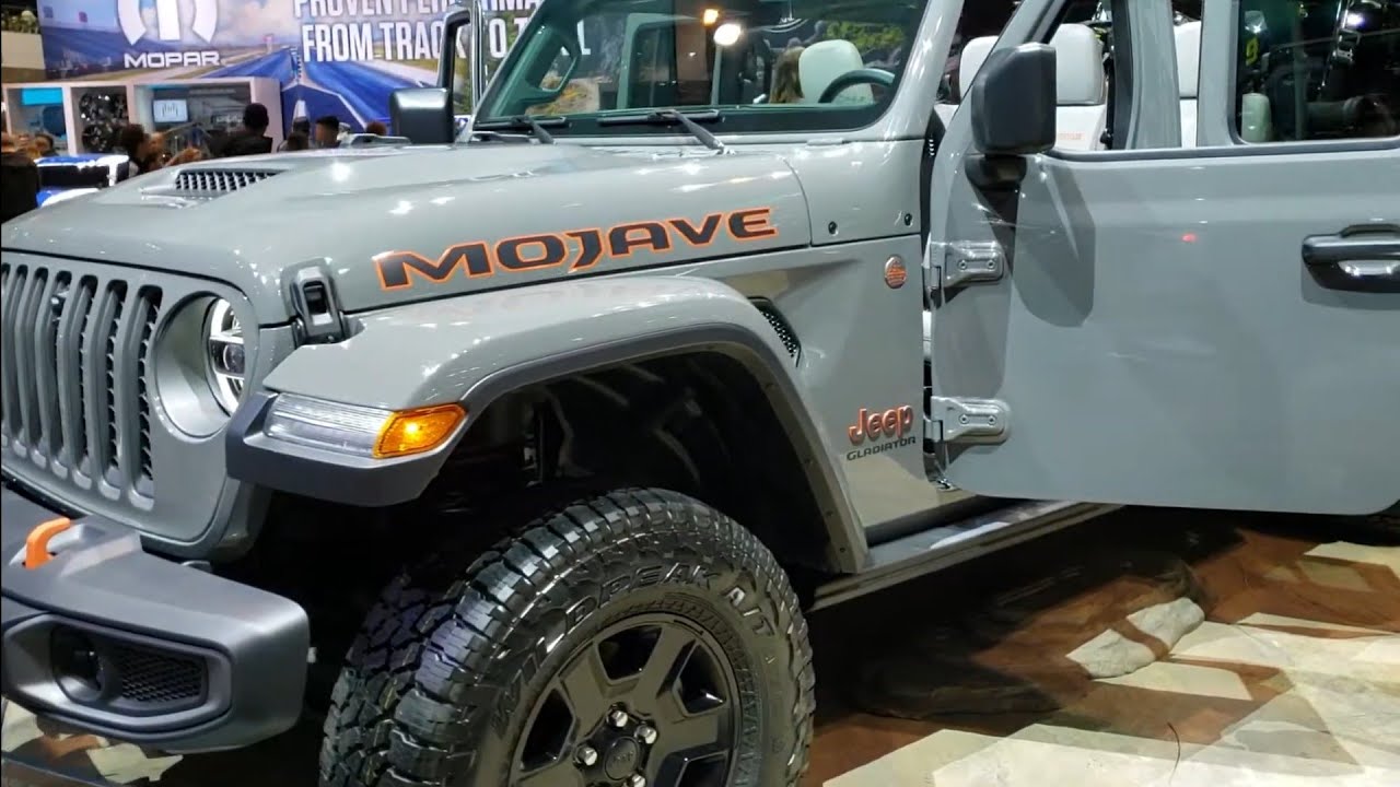 2020 JEEP GLADIATOR MOJAVE STING GRAY WALK AROUND SPIN FIRST LOOK 2020 CHICAGO AUTO SHOW SUMMITAUTO