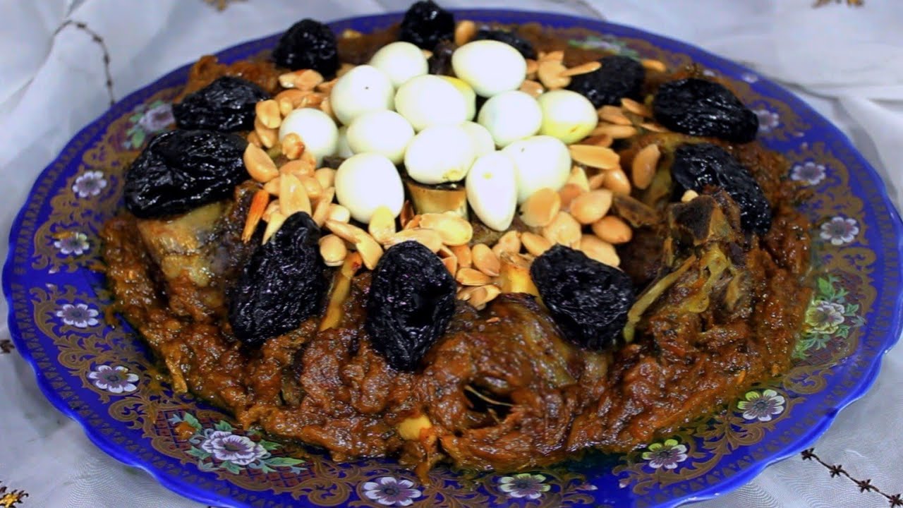 طبق العراضات بامتياز:اللحم بالبرقوق مدغمر بحال ديال الاعراس بطريقة سهلة ومذاق رائع....