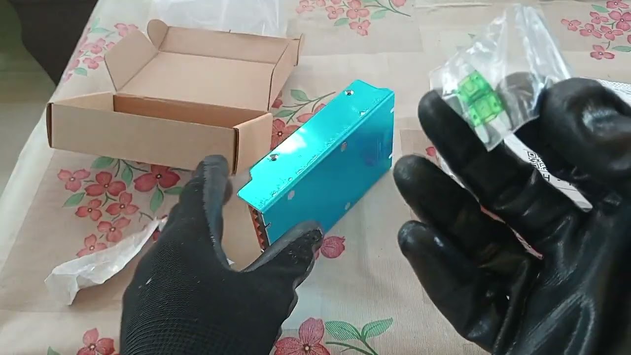 Unboxing ng pina ka murang MPPT solar charge controller