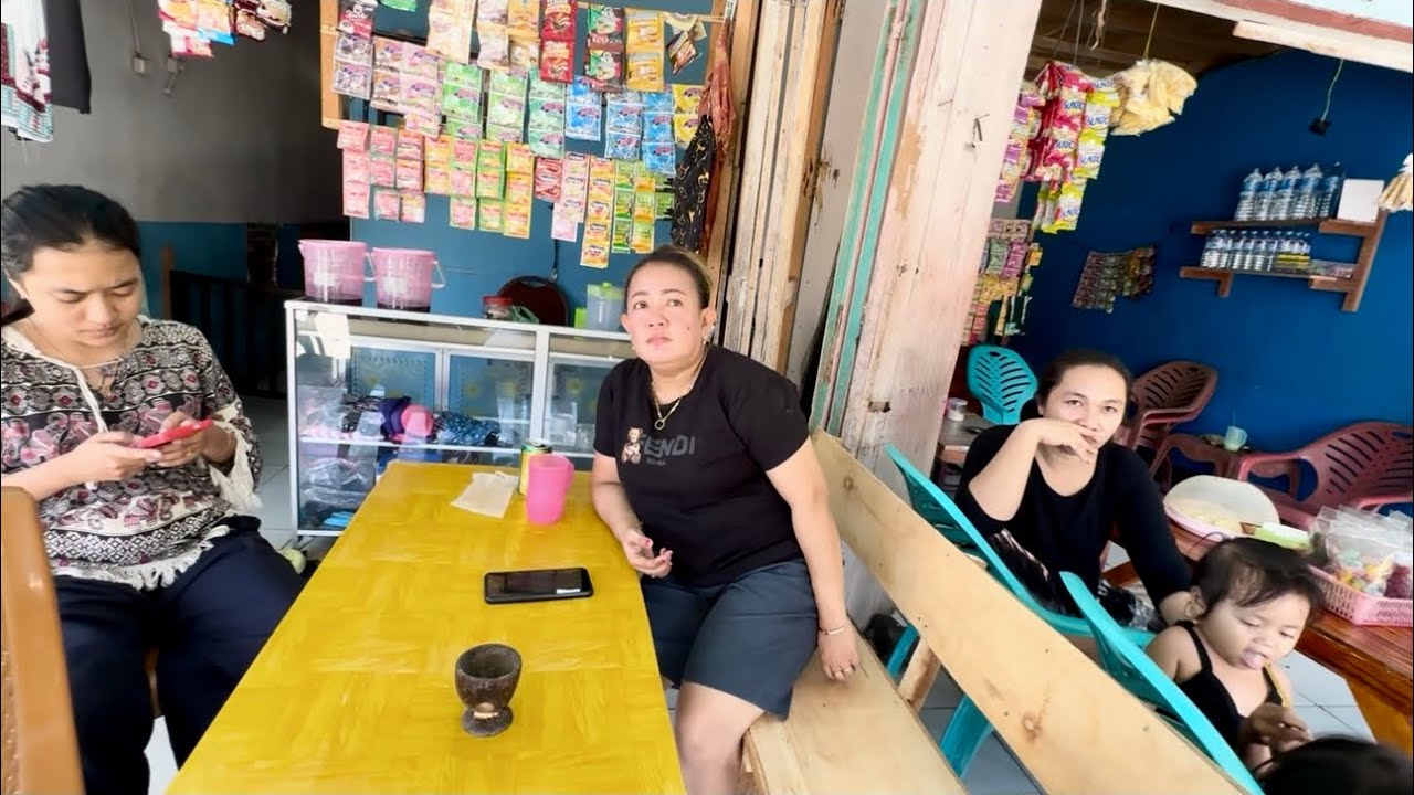 perkampungan melayu sambas dengan penduduknya yang ramah dan cantik