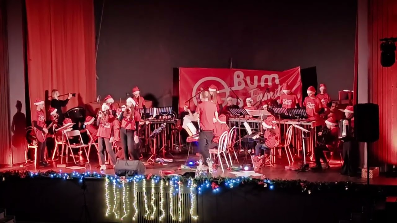 Božićni koncert Bum Bam Family ansambla, Last Christmas, All i want for Christmas od you, čestitka
