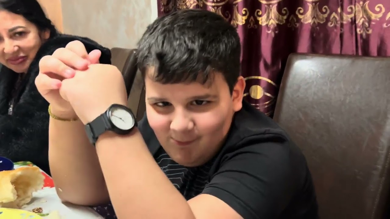 Nașa Anca cu toată familia la noi în vizită 