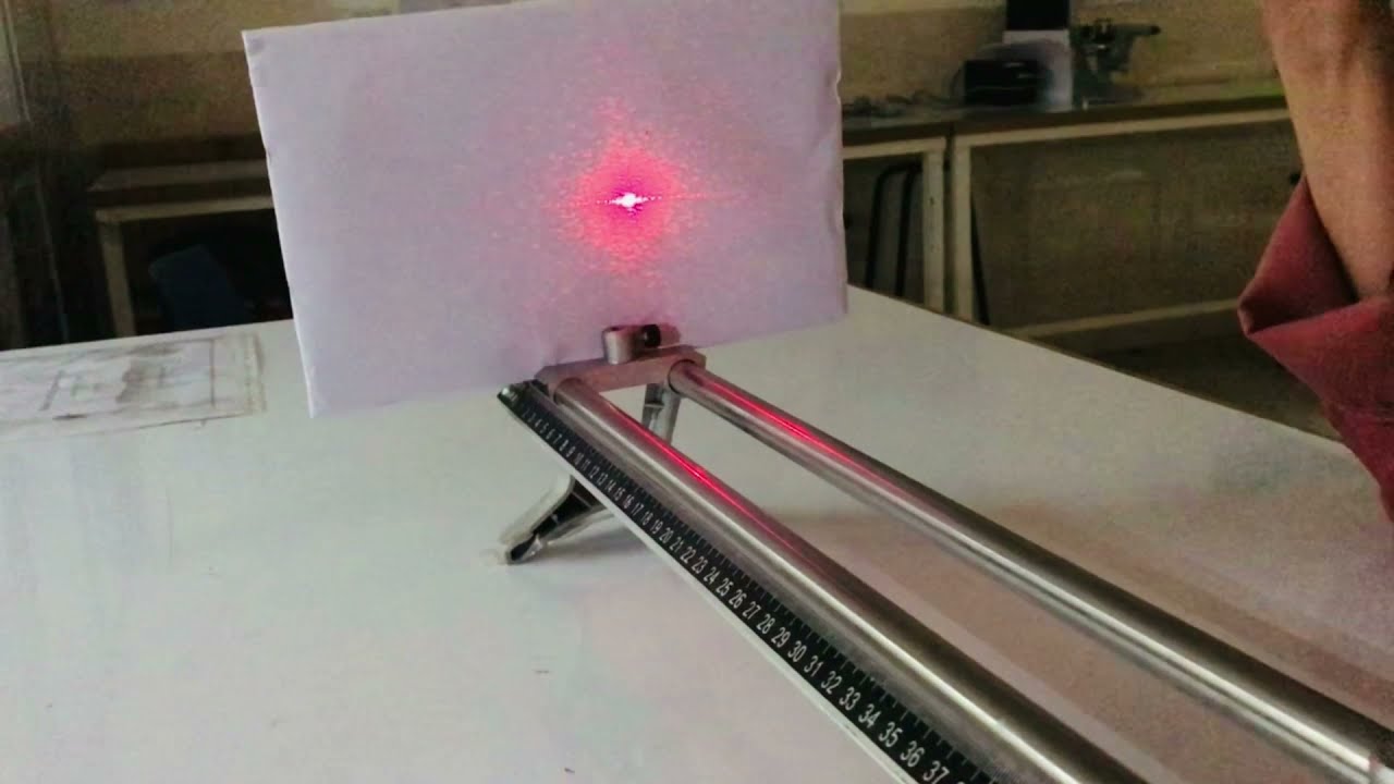 تجربة قياس عرض شق محزز الحيود بأستخدام الليزر/Determination of Diffraction Slit Width Using a Laser
