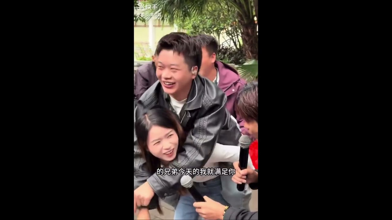 Chinese strong woman lift carry compilation multiple lift carry