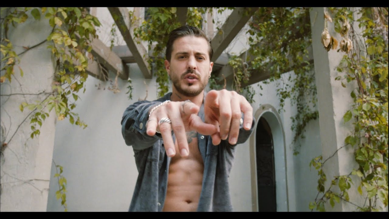 Llane - Presente Y Futuro (Org&aacute;nico) [Video Oficial]