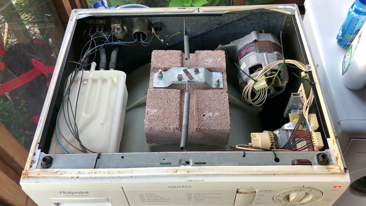 Hotpoint WM22 Spin With lid off