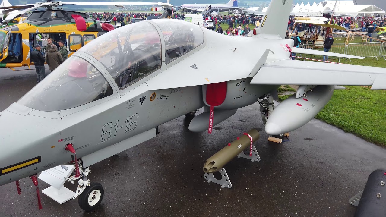 Leonardo M-346