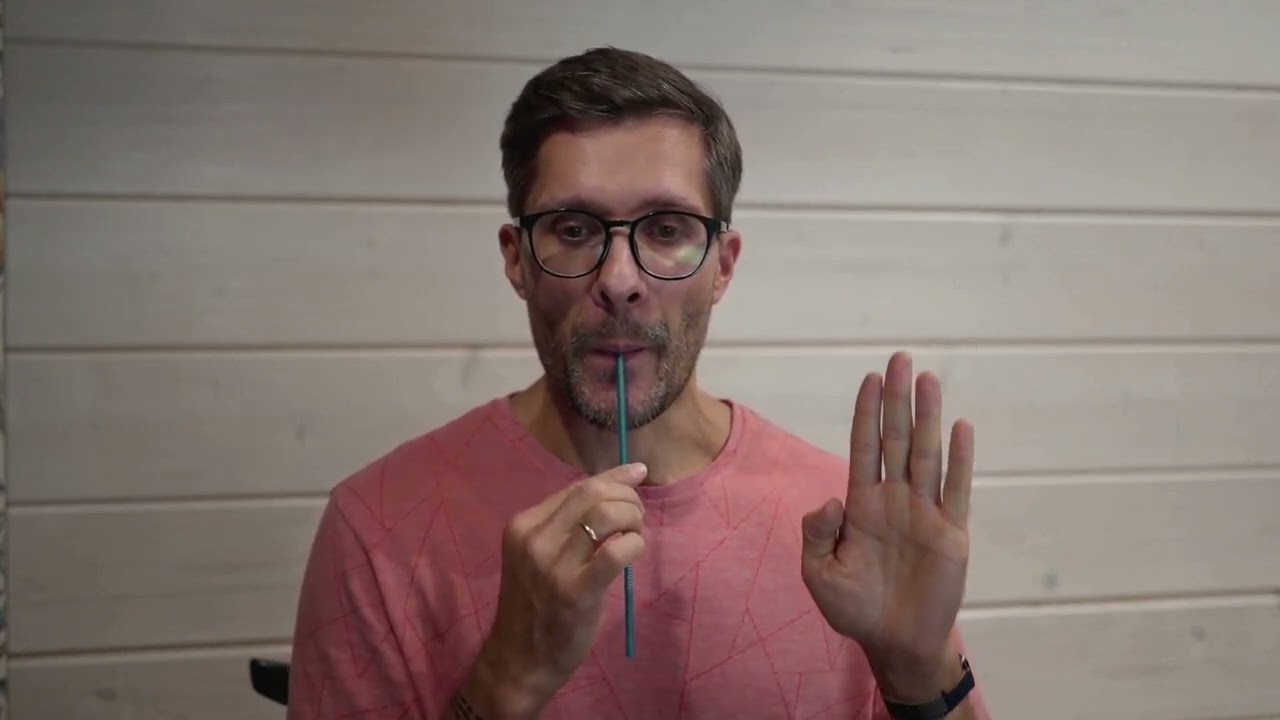 Clarinet playing tip - straw embouchure