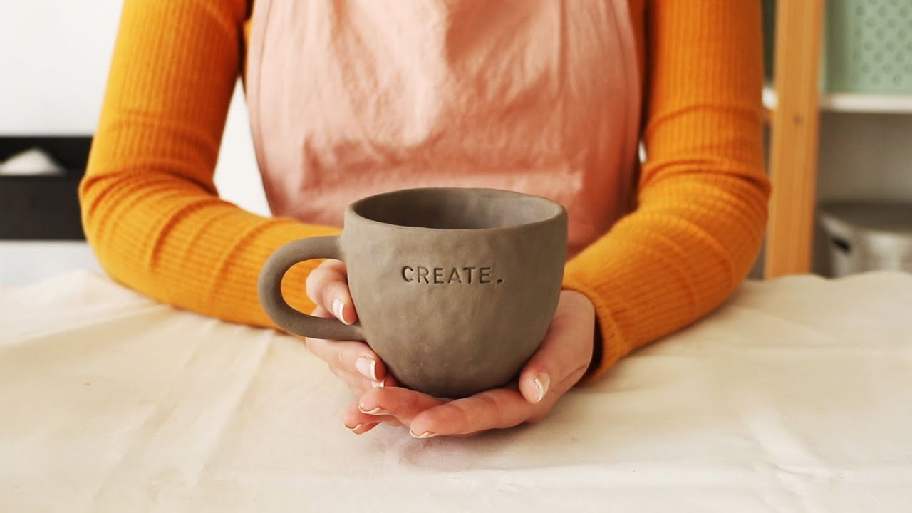 How to handbuild a ceramic CUP: Pinch pot technique