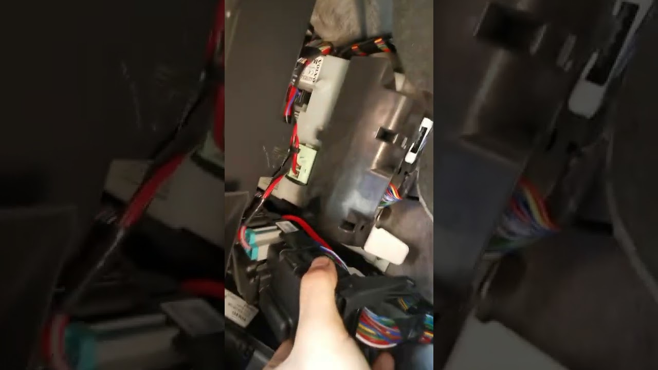 wymiana filtra kabinowego Volvo XC60 2017