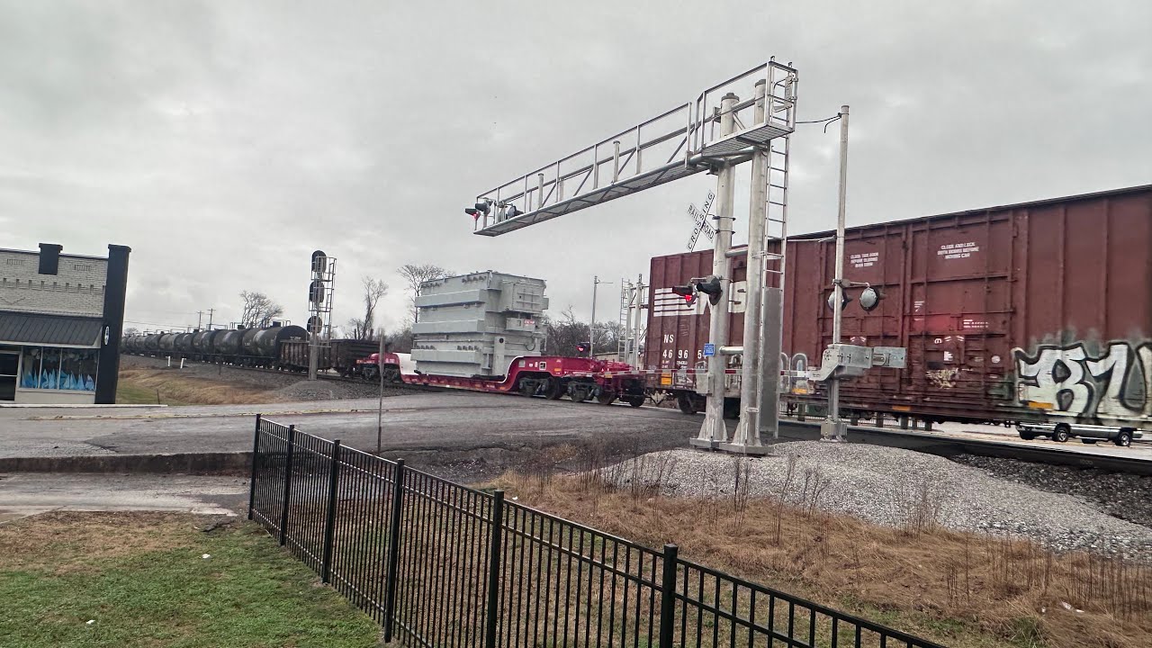 Norfolk Southern 171 with A high & wide heads South in Rockwood Tennessee 