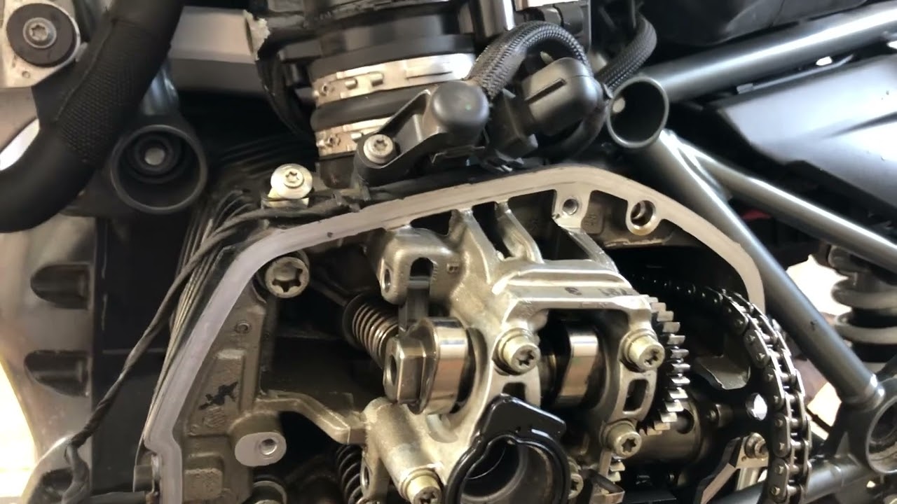 Regulagem de válvulas da BMW R1200 GS,orientações..