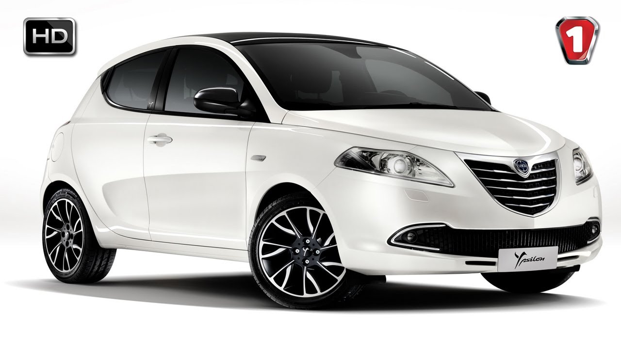 Традиції Українських Міст. На Lancia Ypsilon у Музей Пирогово (HD).