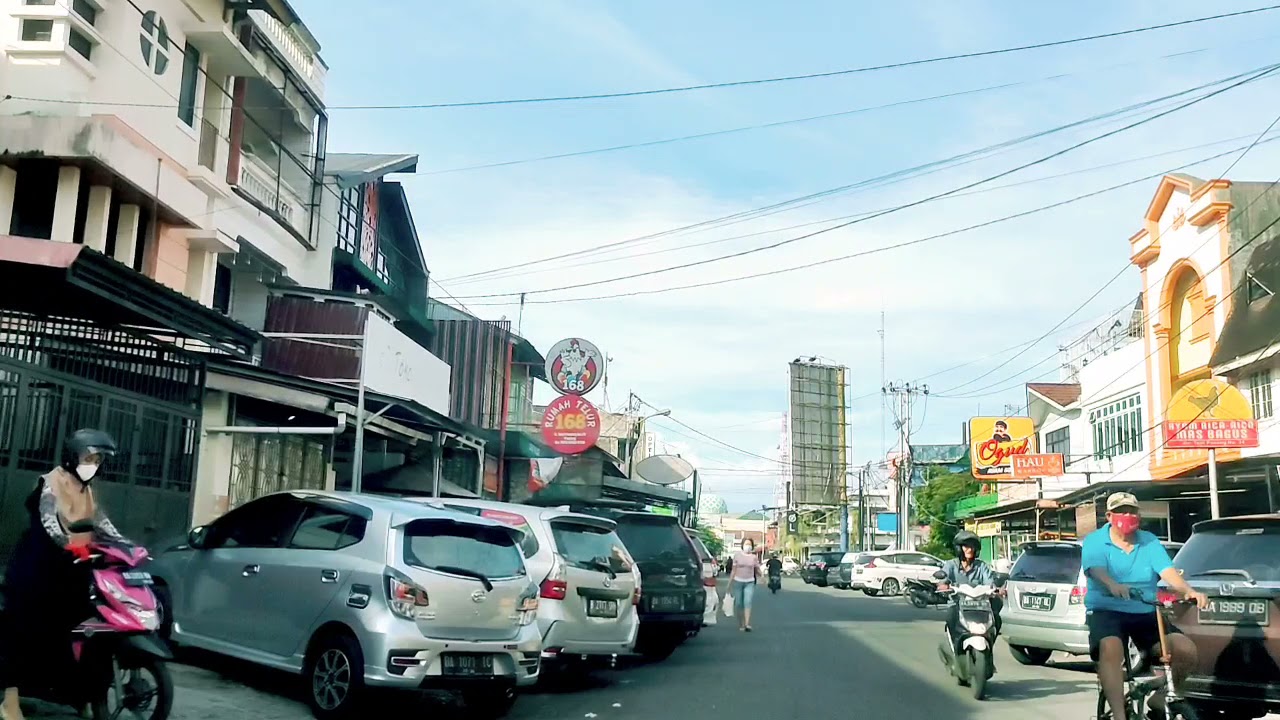 Jalan-jalan sore di kawasan pondok, Kota Padang
