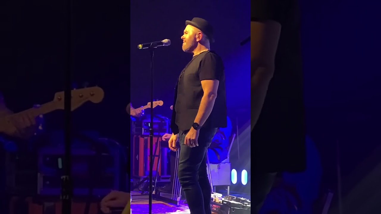 @NigelConnell in concert