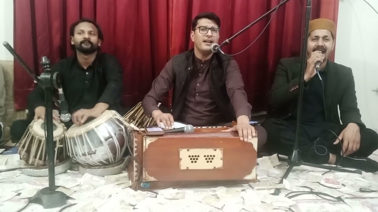 Tajdare Haram Hoo nigahe Karam 