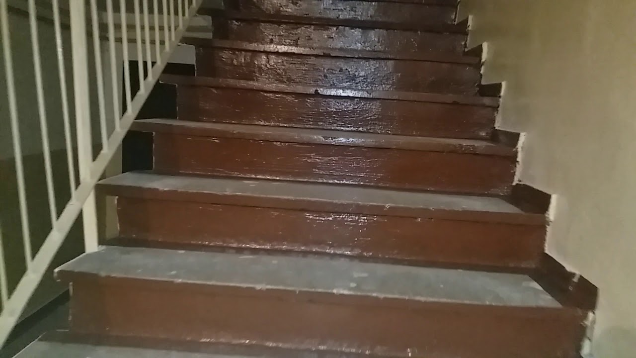 Casa scării bloc A33