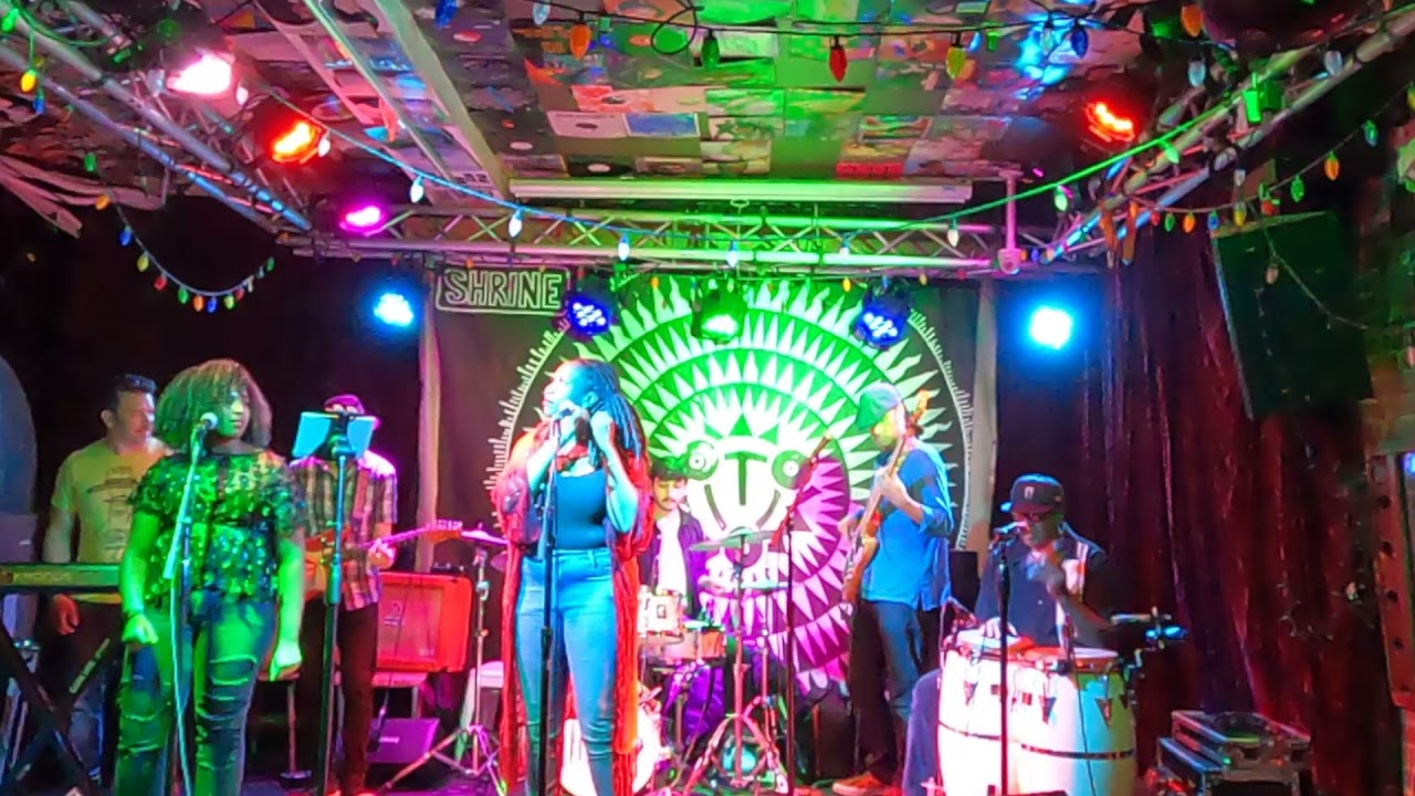Live Music ORANGE BURN at SHRINE in Harlem Manhattan NYC It is a super cool band　ニューヨーク、ハーレムのR&B