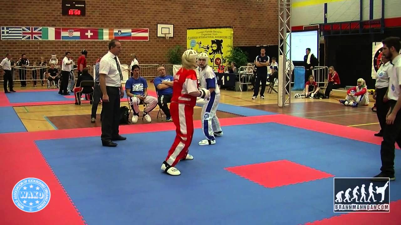 Adrienn Kadas v Elaine Small Flanders Open 2014