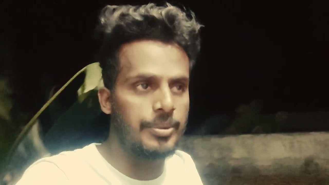 வெண்பாவை தொலைத்த துயரத்தில் போக வழியில்லாமல் கோவிலில் கதறும் மல்லி சீரியல் 😭😭