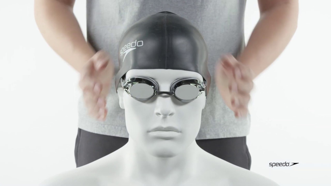 Как надеть шапочку для плавания Speedo