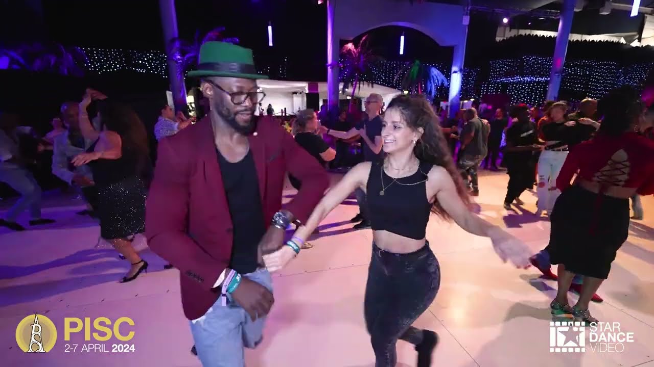 Manu Mambo & Anais José ~ social dancing @ the 3rd pre-party of Paris International Salsa Congress