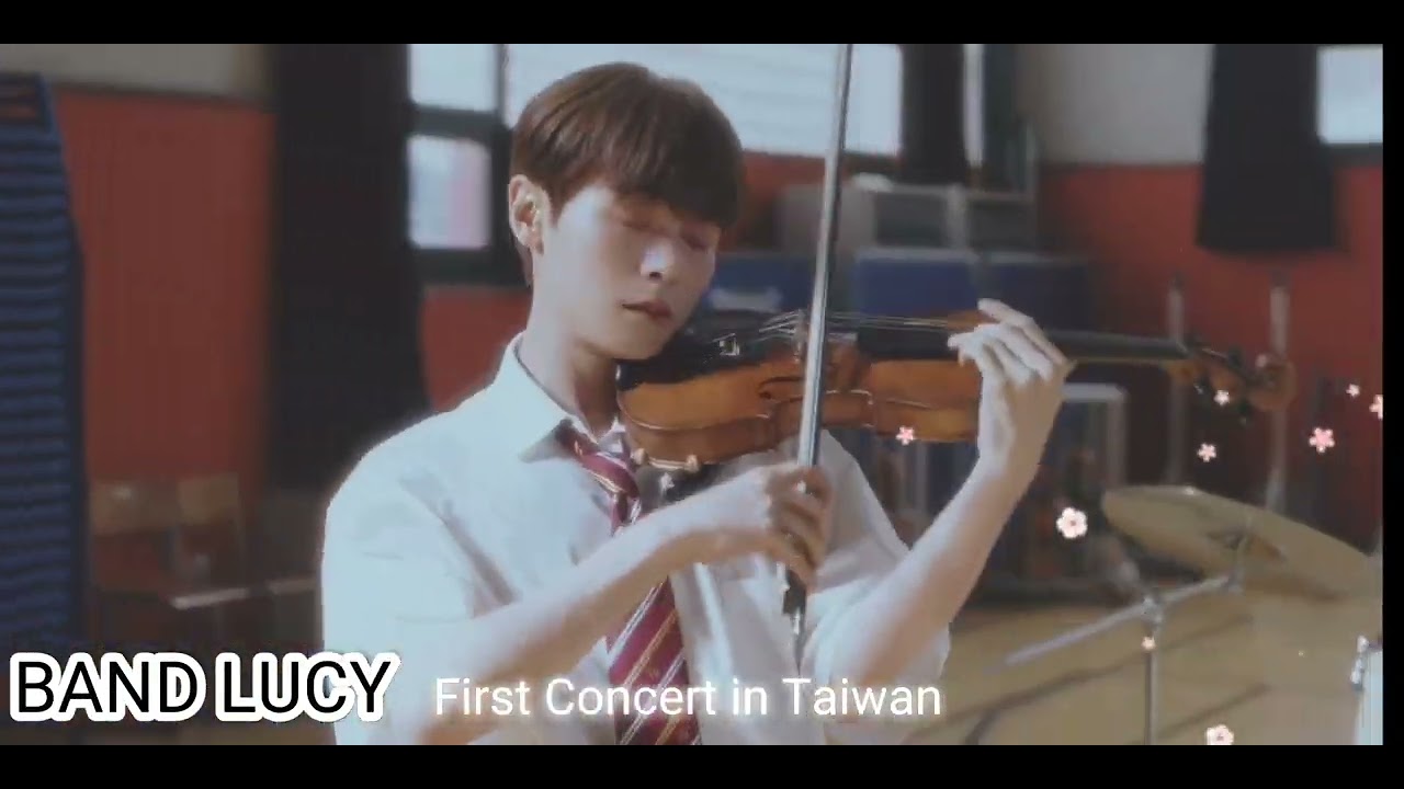 LUCY First Concert in Taipei (Fan support)