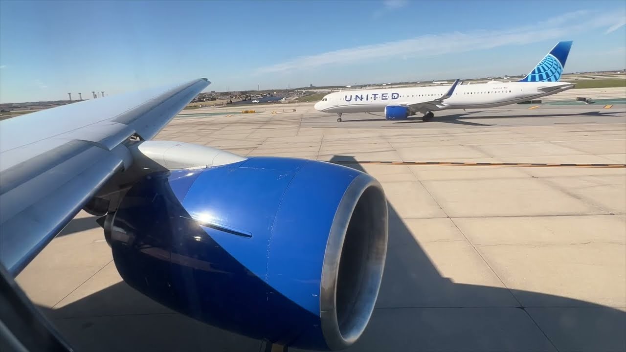 United Flight# 2100 ORD-MCO Boeing 777-200