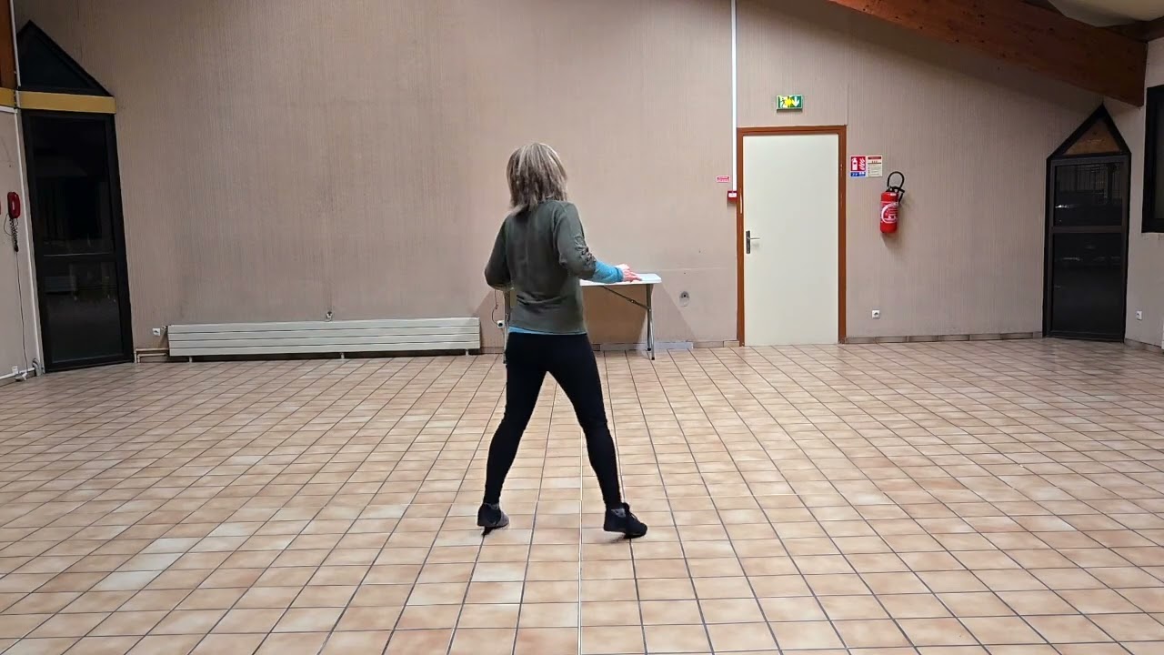 Let's keep dreamin' line dance