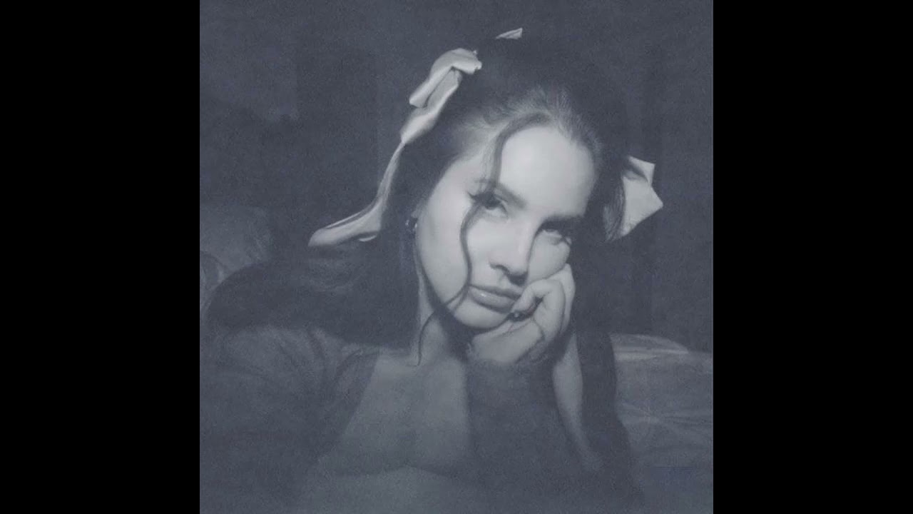 Lana Del Rey - French Restaurant