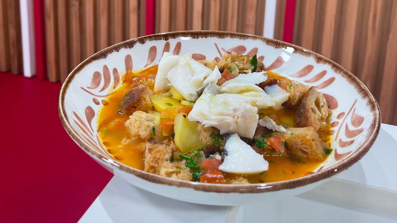 Sopas de bacalhau e tomate