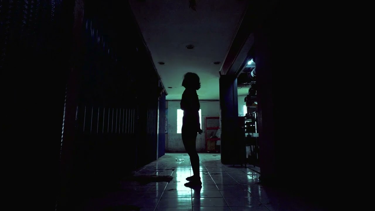 CURTAIN - Mother