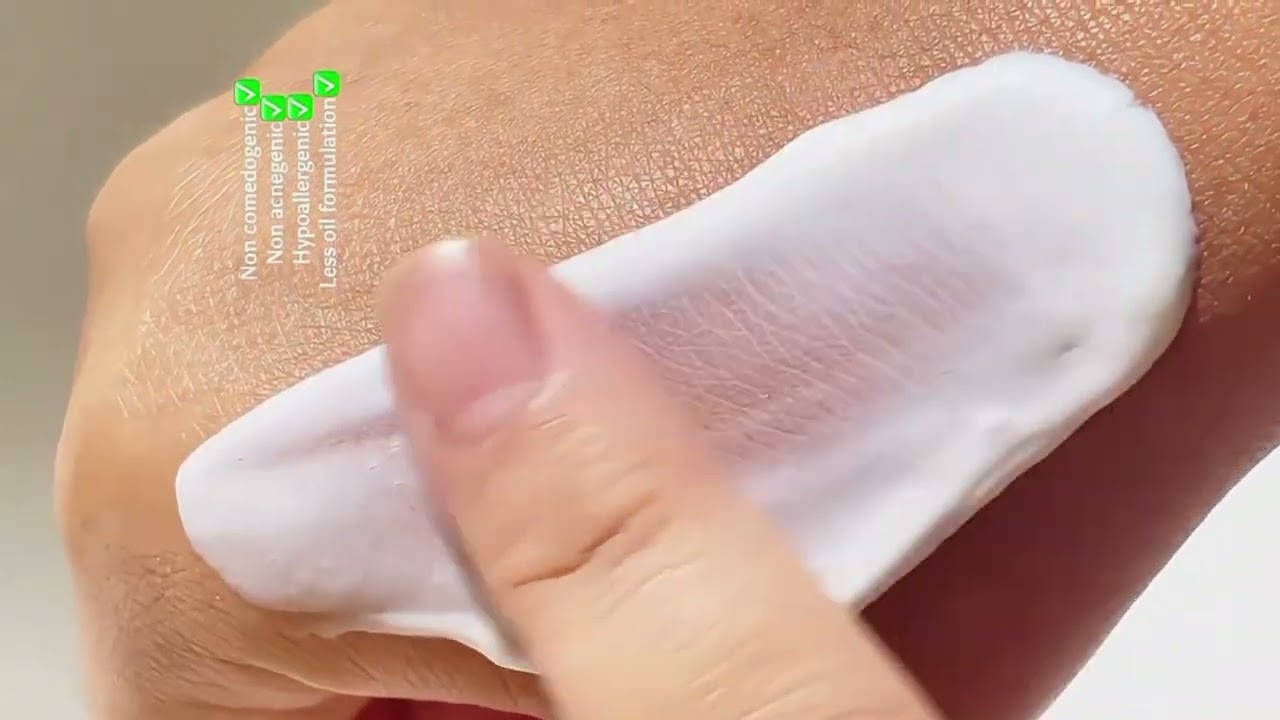 In this video, I review Wardah sunscreen and explain its benefits.