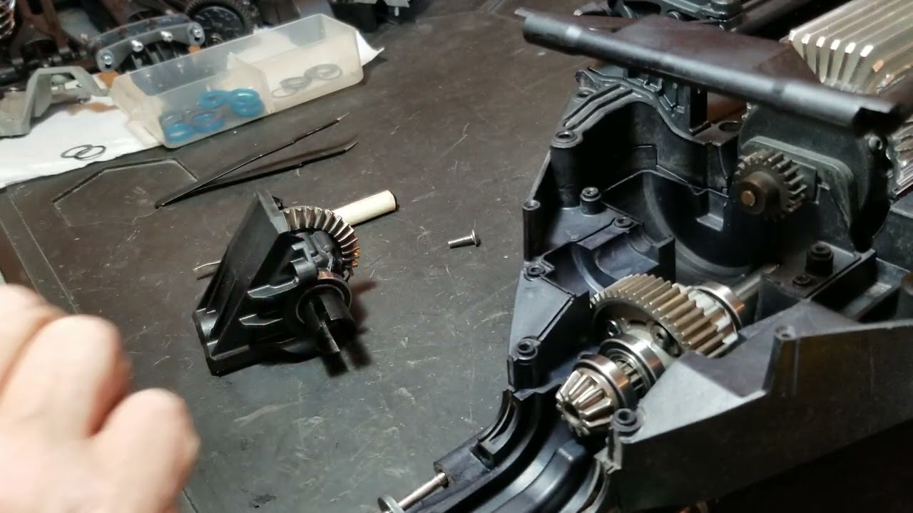 Traxxas X-Maxx differential gear shimming.