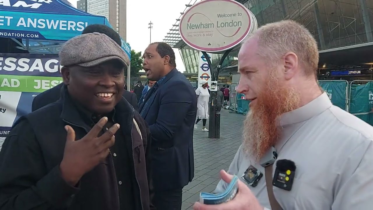 Fake Ex-Muslim Gets R@asted! Yusuf And Visitor Speakers Corner Stratford Sam Dawah