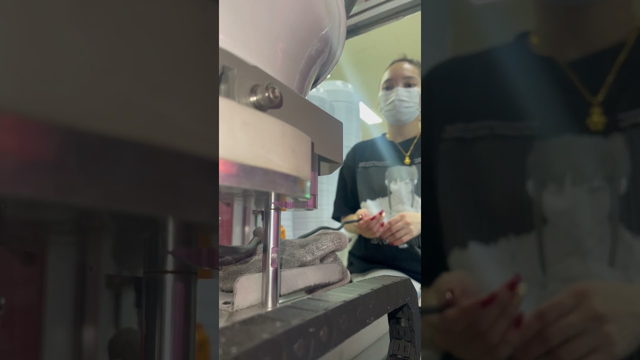 #machine #cakefactory #icecream #factorywork #hardwork #cake #factoryworks #food #icecreamfactory