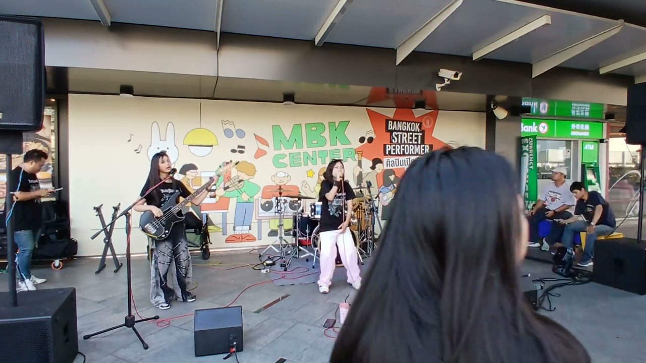 #YOUNG​ FULL BAND​@MBK​ SKYWALK#แสงสุดท้าย​/Bodyslam​/วงดนตรี​นักเรียน#Black​ diamond​#Kita​ Academy