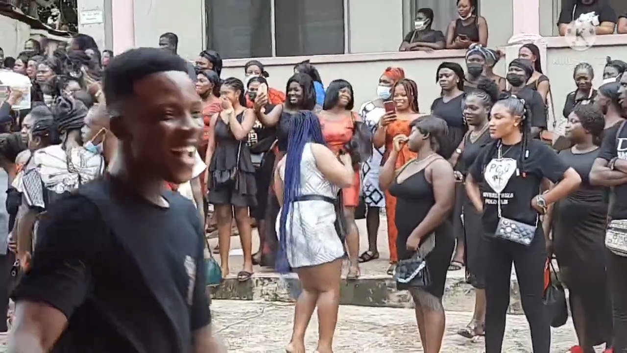 Soloku hot hot sexy