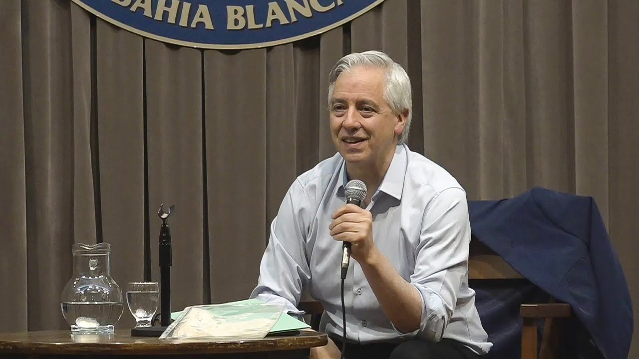 Álvaro García Linera - Tiempo liminal global. Interregno y tiempo suspendido - 06/11/2025