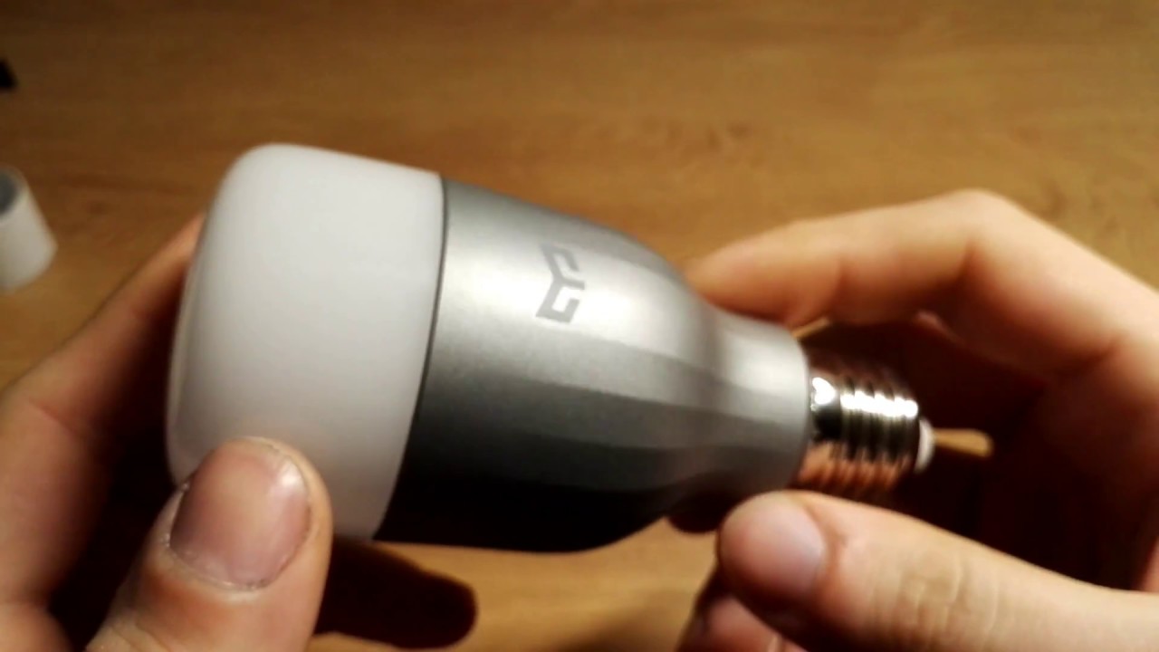 Xiaomi Yeelight Color LED Bulb - unboxing and installation