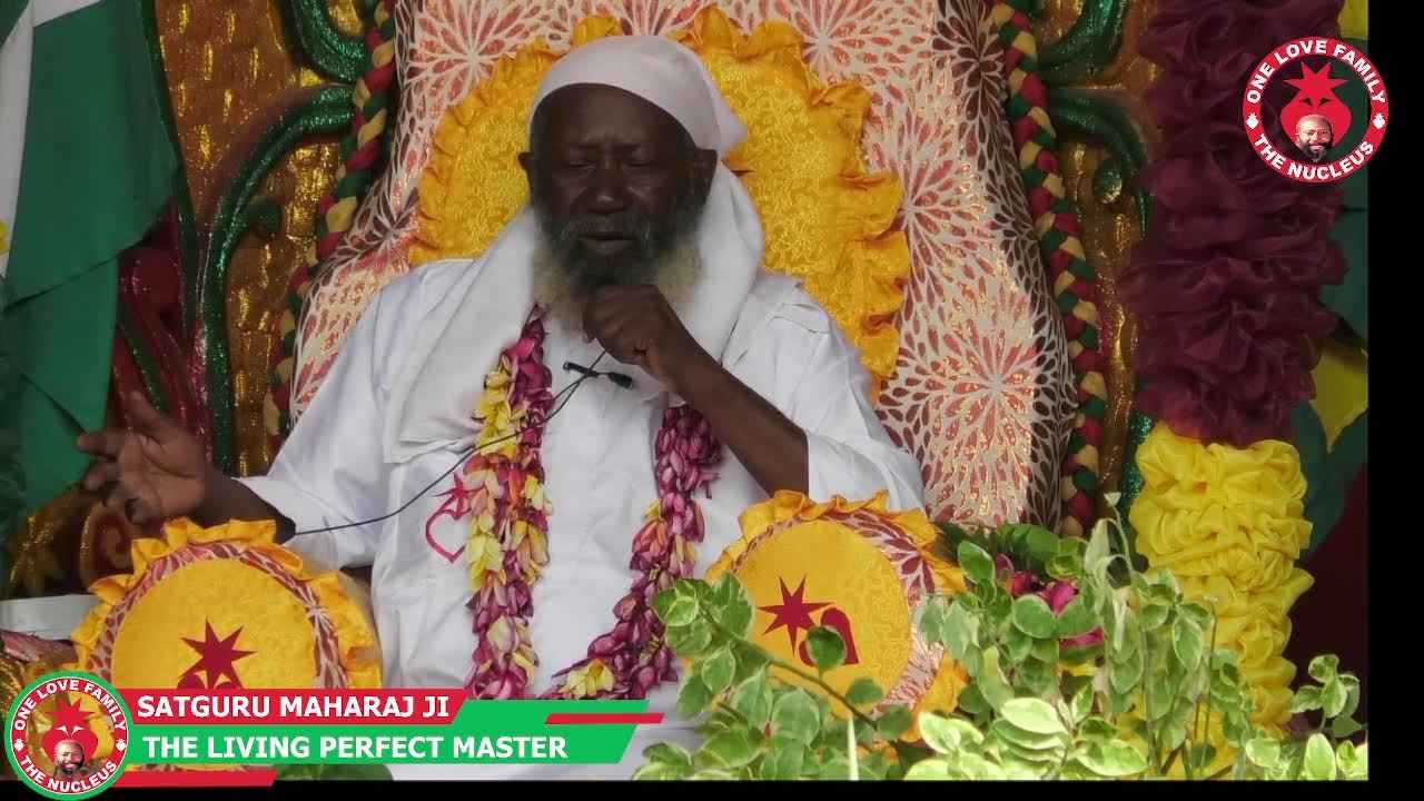 SATGURU MAHARAJ JI THE WORLD TEACHER BLESSING THE ENTIRE WORLD