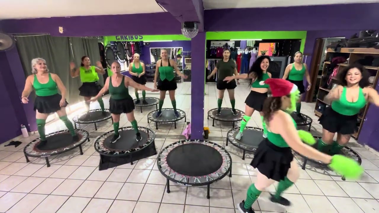 Coreografía Fly Fit obregon !! El grinch 