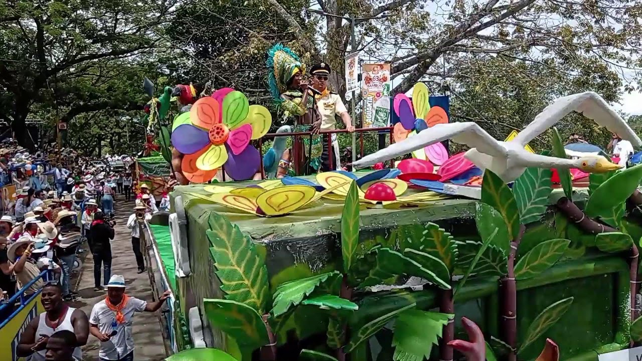 Desfile Folclórico al Reinado Nacional del Bambuco 2024
