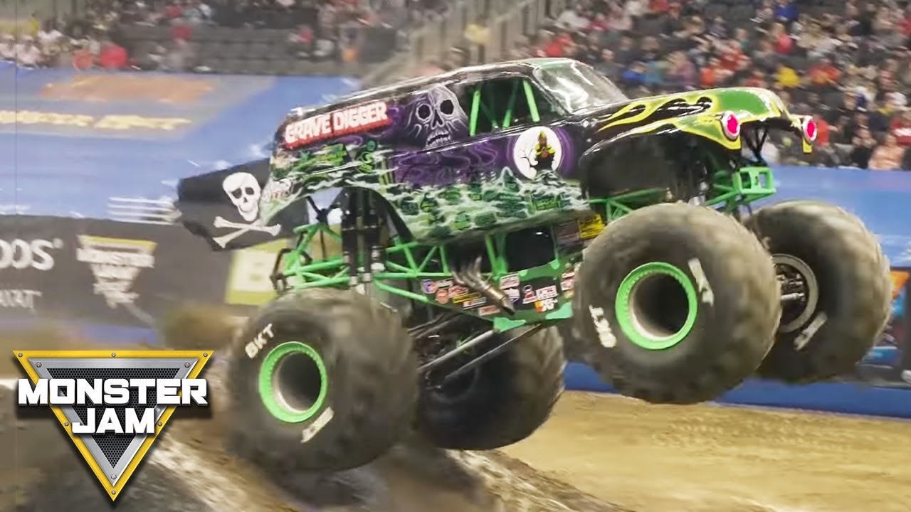 Grave Digger Backflip and Save! | Monster Jam 2020 | Birmingham | Monster Jam