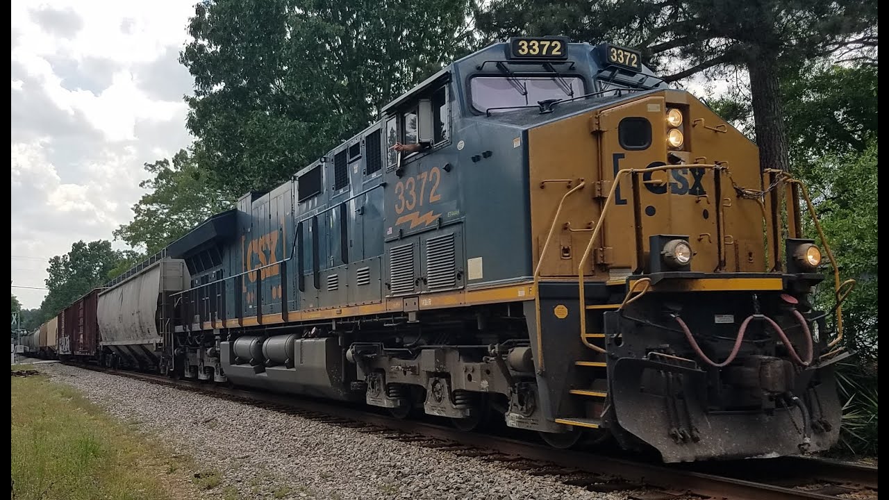CSX Train Q583 With CSX Leader 3372 At Edgemoor SC On The CSX Monroe Subdivision. 4-28-2021