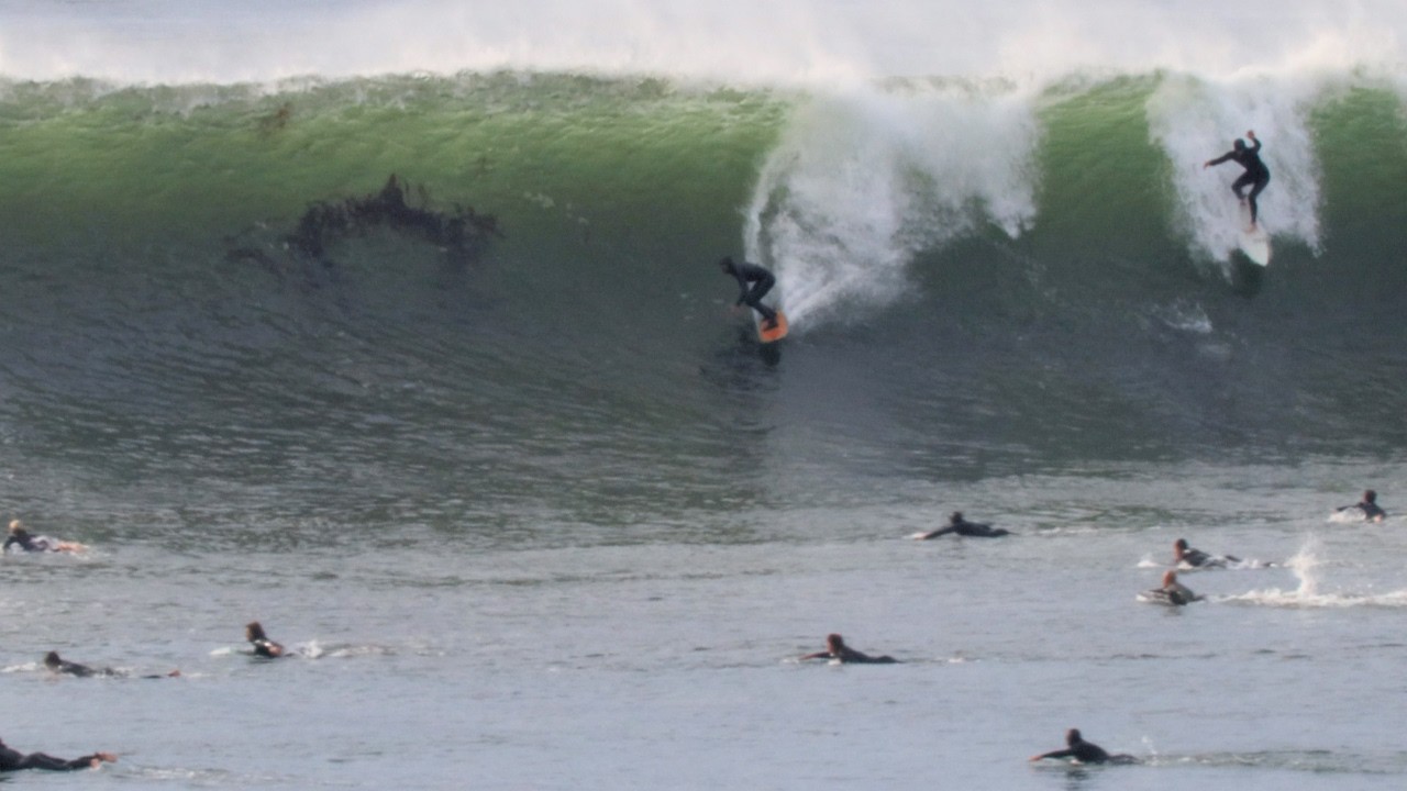 Swamis – First Big WINTER SWELL 2024 VLOG & RAW CLIPS // Zack Flores Switch Surfing