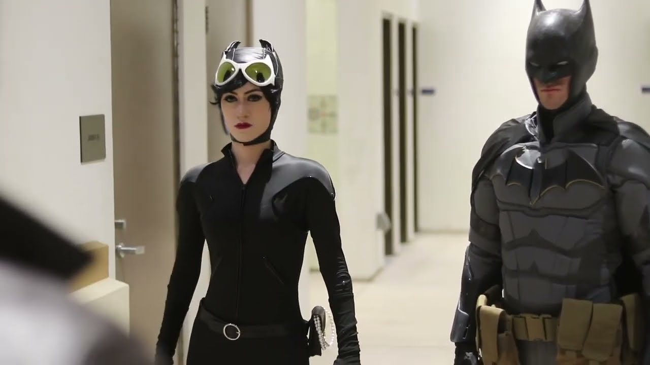 Batman and Catwoman vs Red Hood | Cosplay Fight Scene