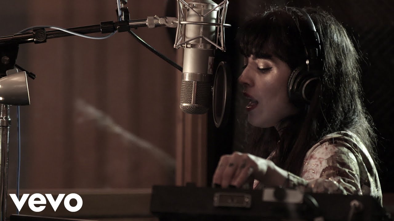 Mon Laferte - Caderas Blancas (Grabado En Capitol Studios, Hollywood, CA)