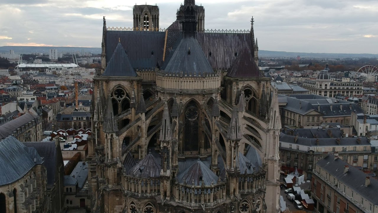 2018, 11, Reims Cathedral PLUS a drone dog fight!